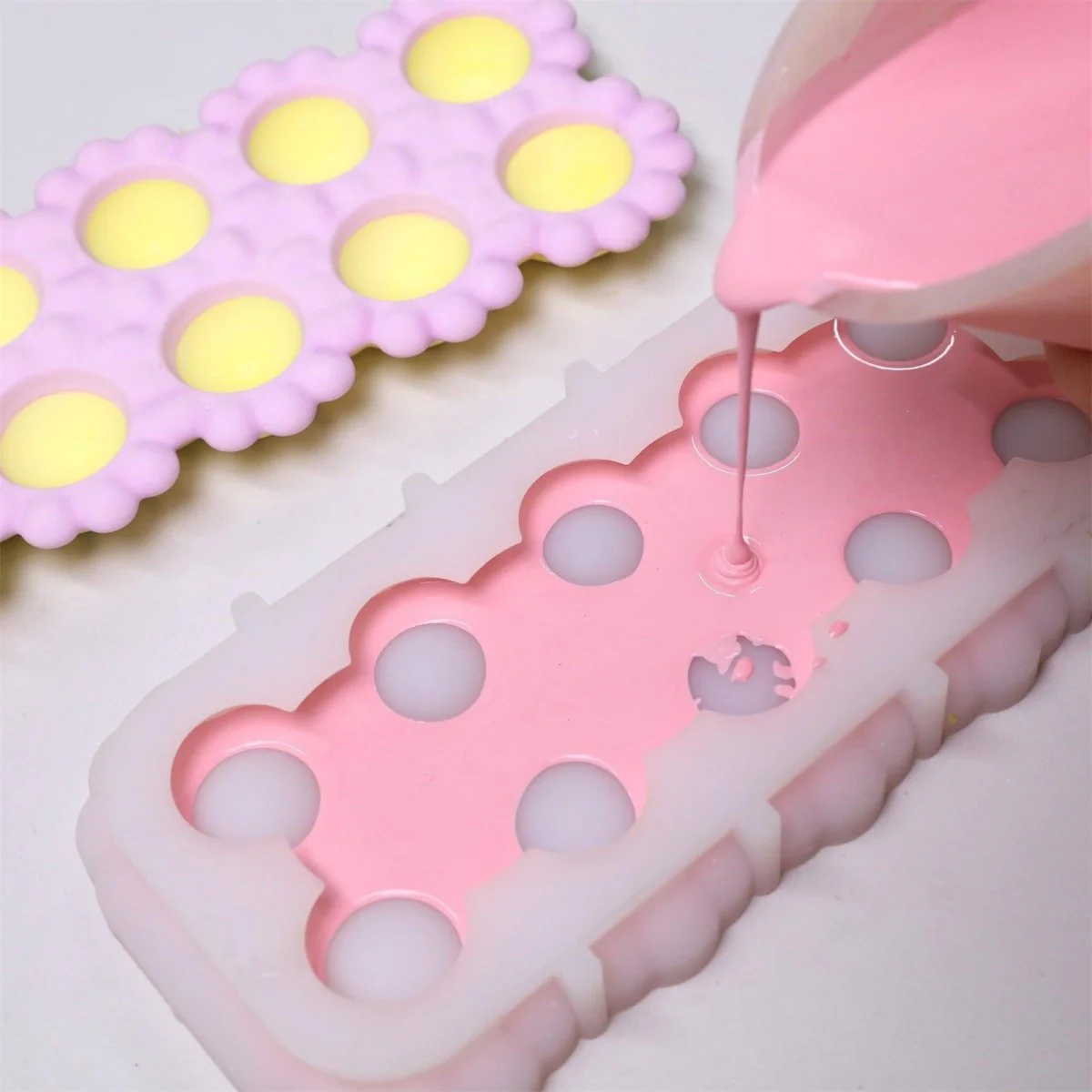 10-Egg Bubbly Bloom Egg Tray Mold - Image 4