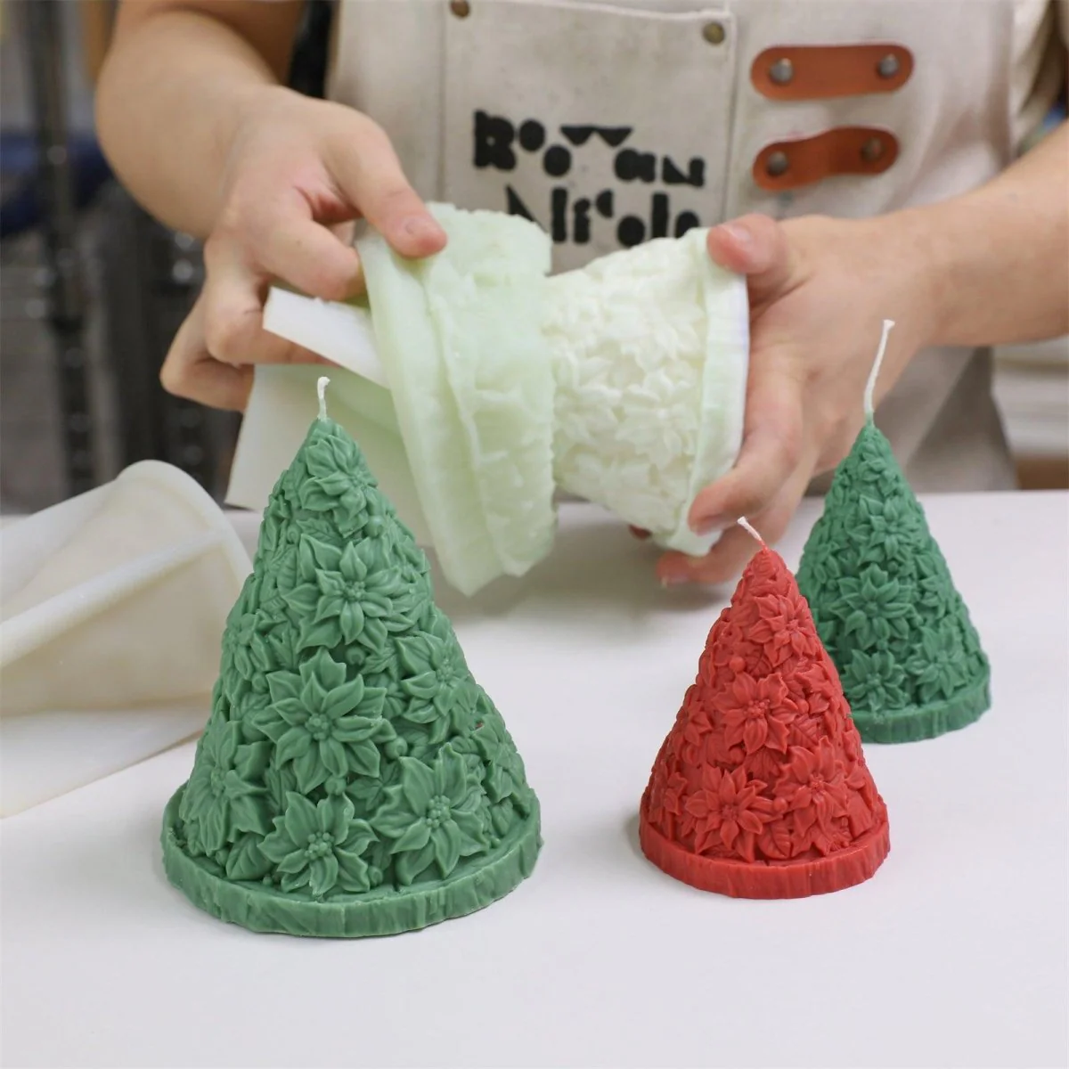 Poinsettia Christmas Tree Candle Silicone Mold - Image 4