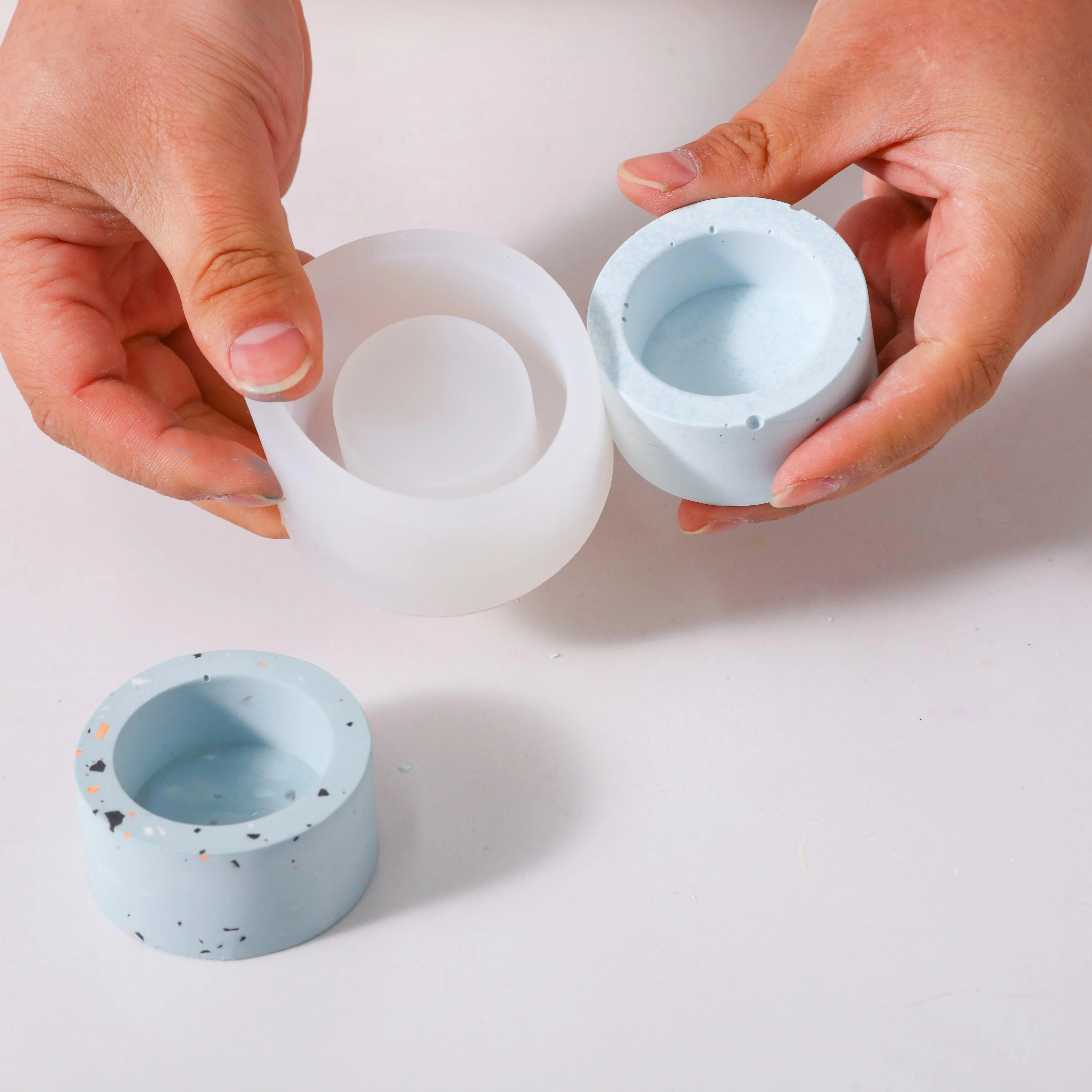 1-Hole Tealight Candle Holder Silicone Mold - Image 5