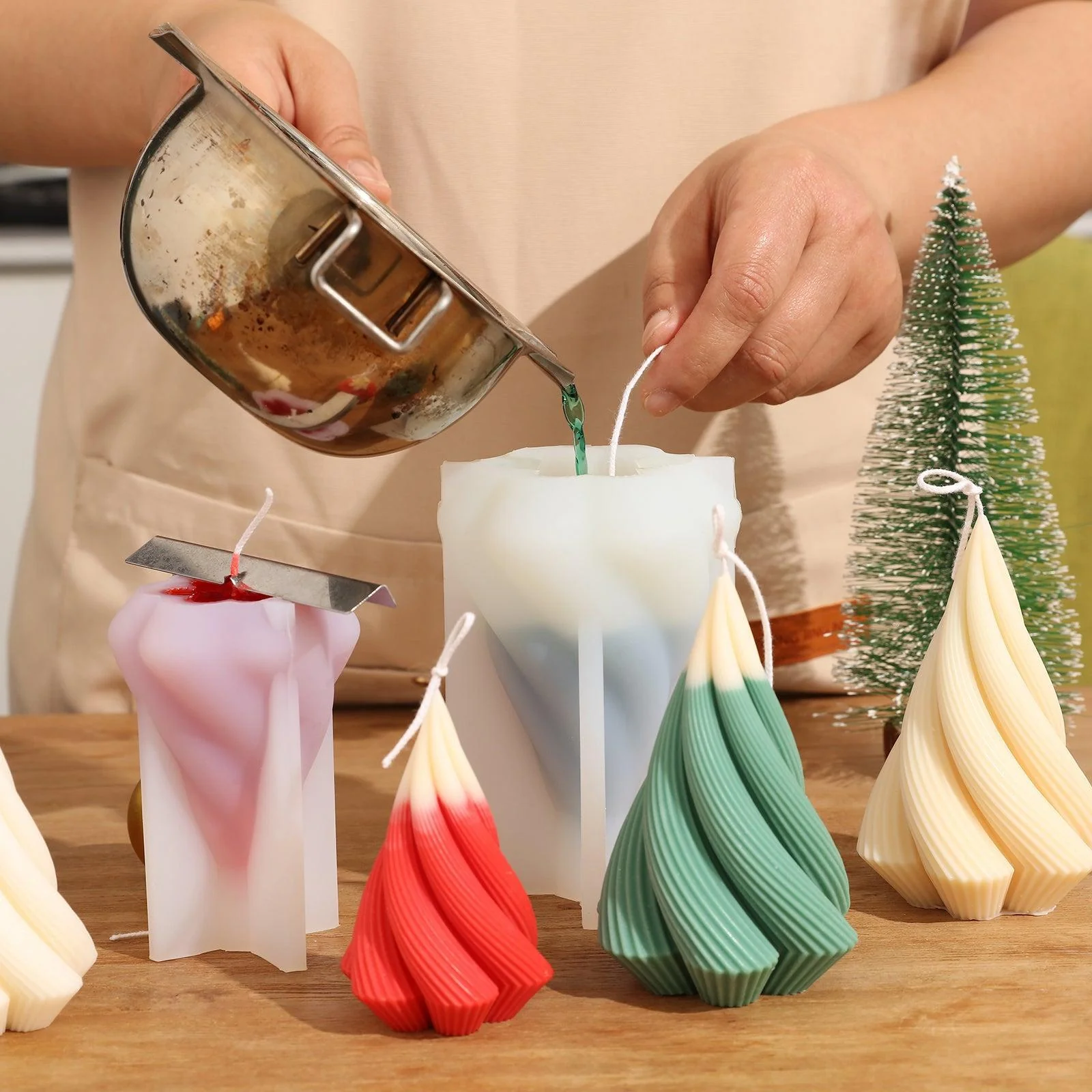 Spiral Christmas Tree Candle Silicone Mold - Image 3
