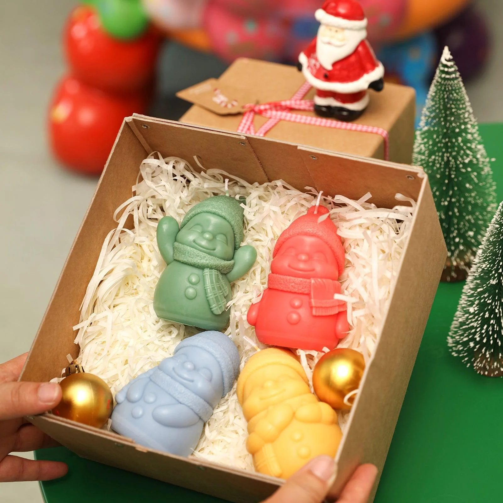 Smiling Snowman Candle Silicone Mold - Image 6