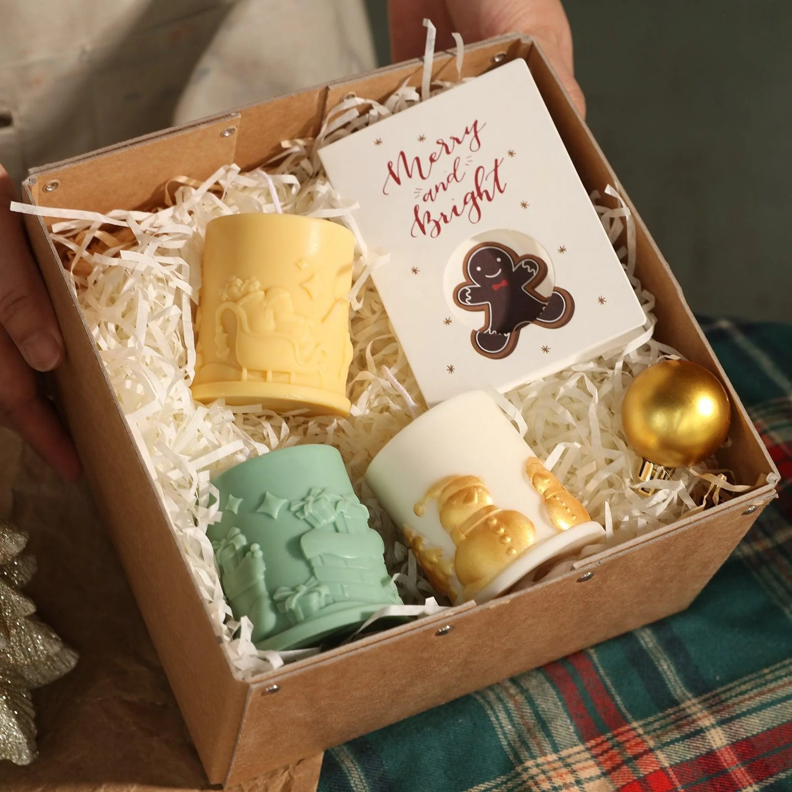 Embossed Christmas-themed Pillar Candle Mold - Image 6