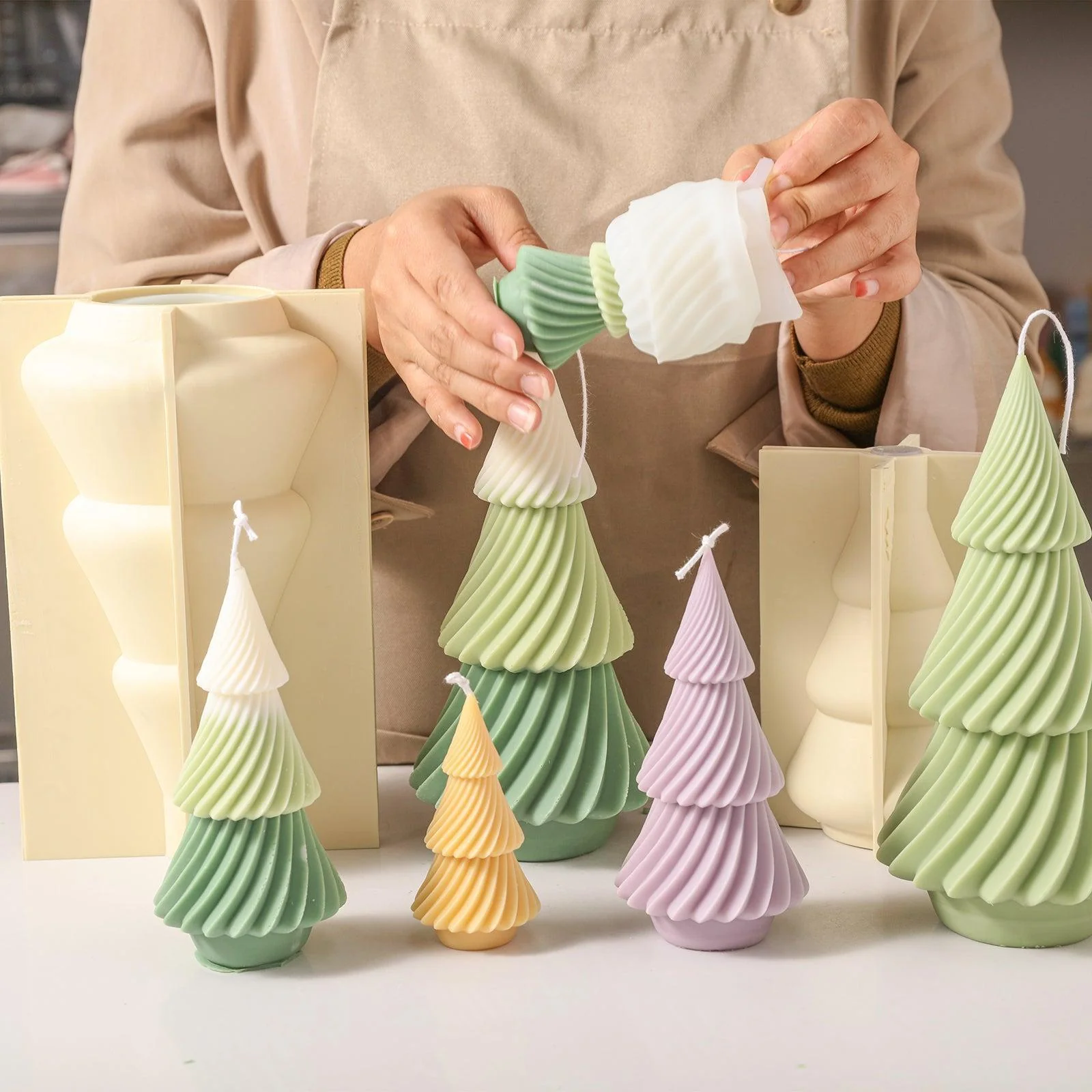 Evergreen Christmas Tree Candle Silicone Mold - Image 2