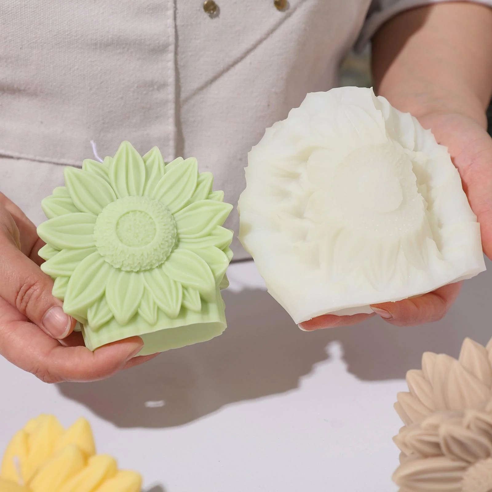 Sunflower Mirage Candle Silicone Mold - Image 3