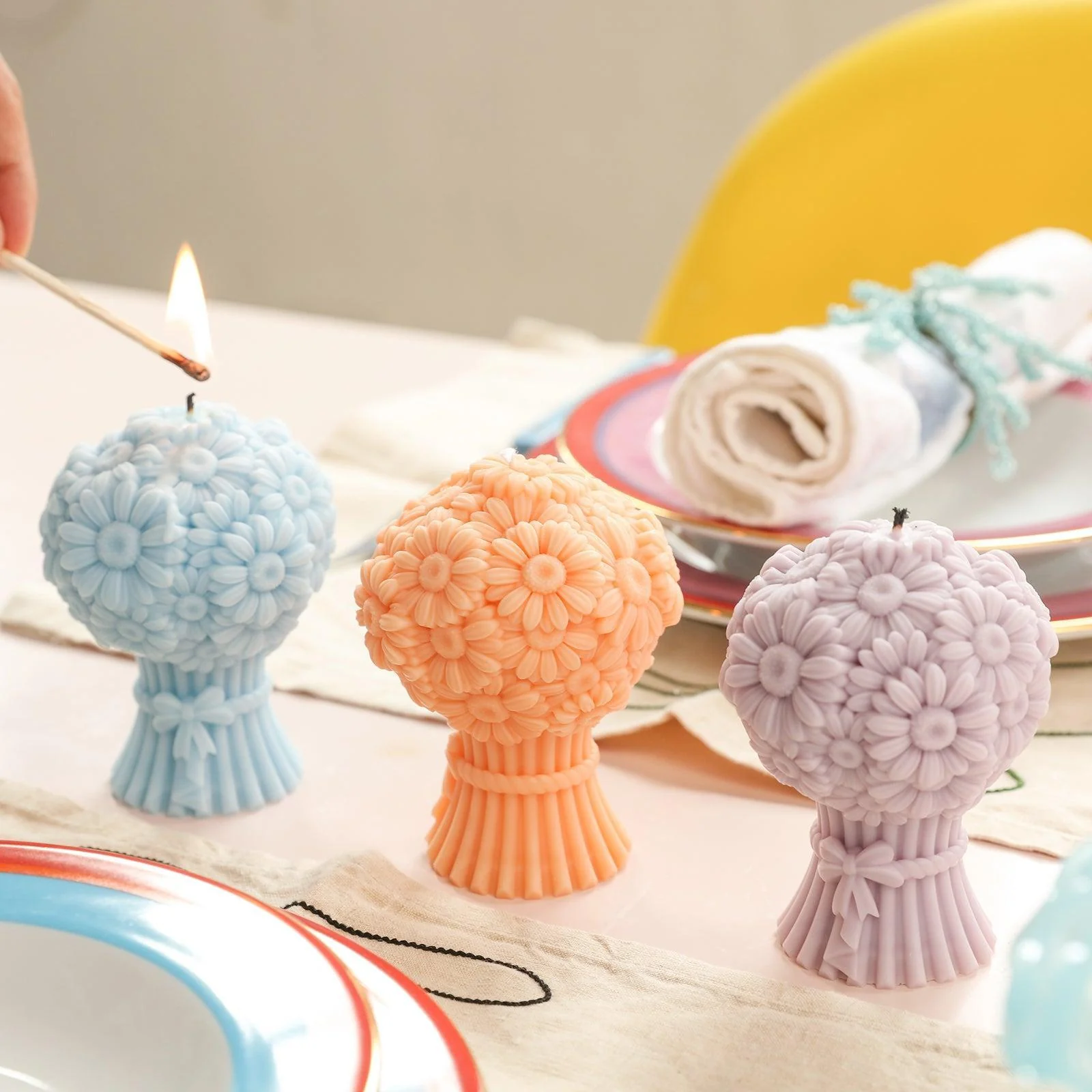 Daisy Bouquet Flourishing Candle Silicone Mold - Image 4
