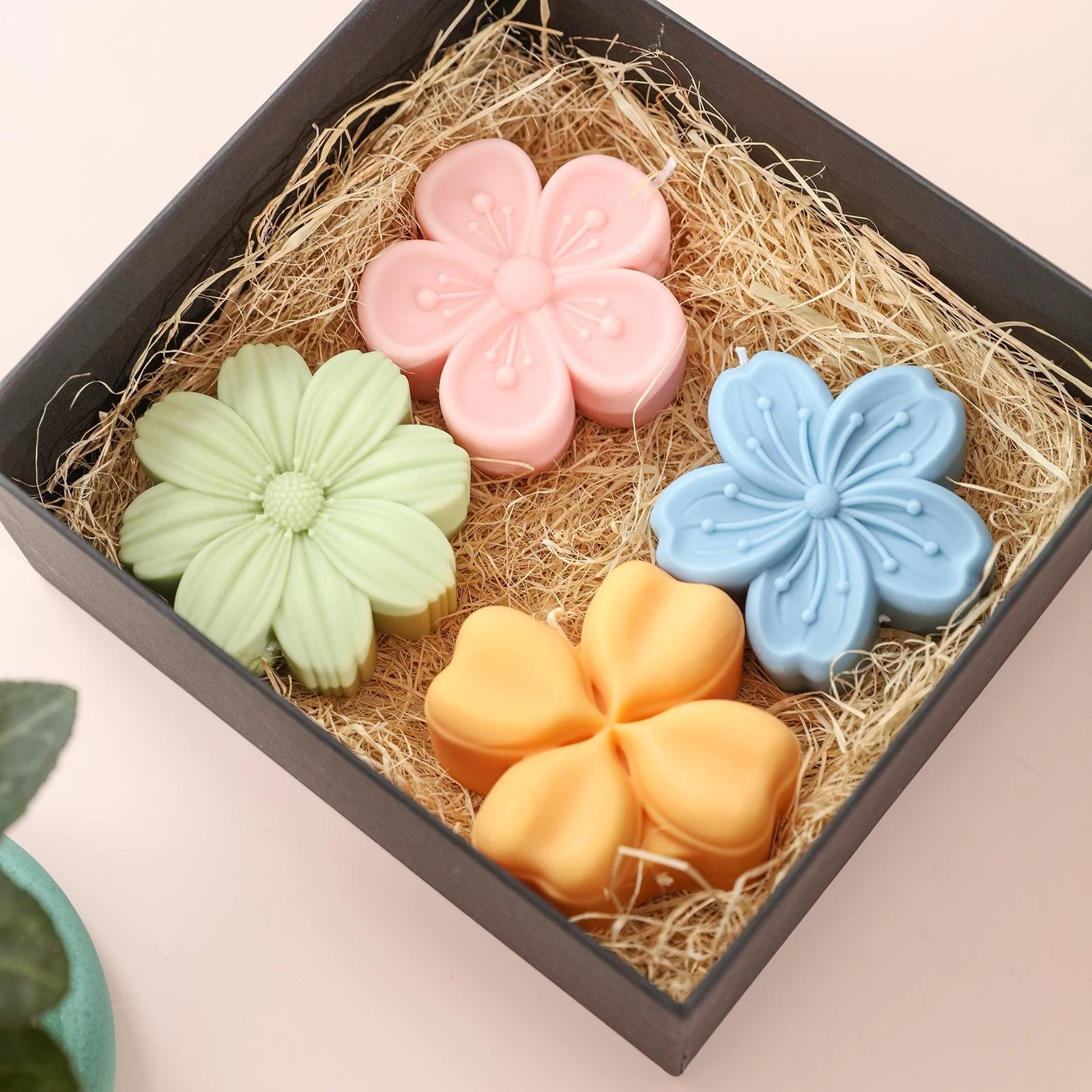 Floral Quartet Harmony Candle Silicone Mold Collection - Image 8