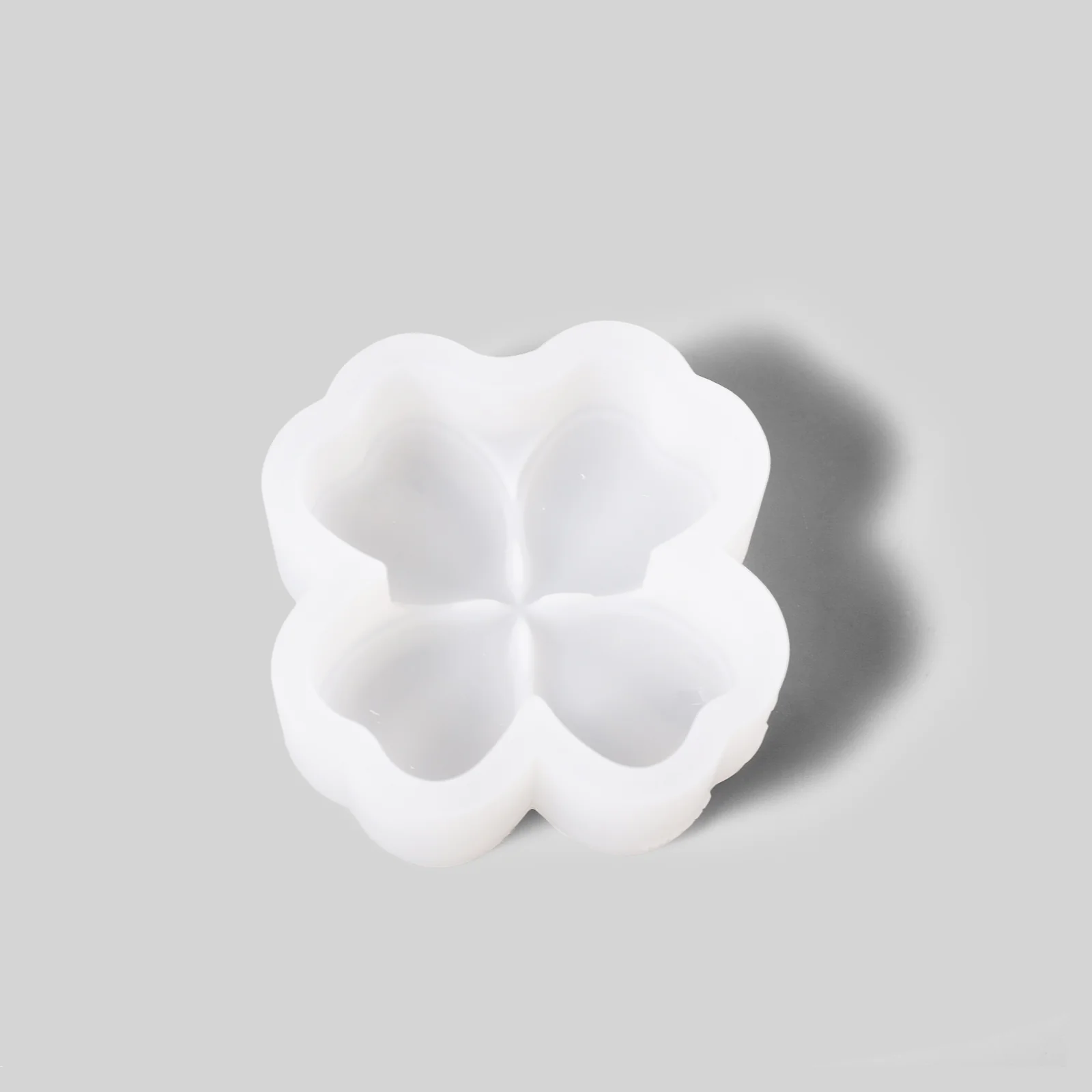 Four-Leaf Clover Harmony Candle Silicone Mold - Image 9