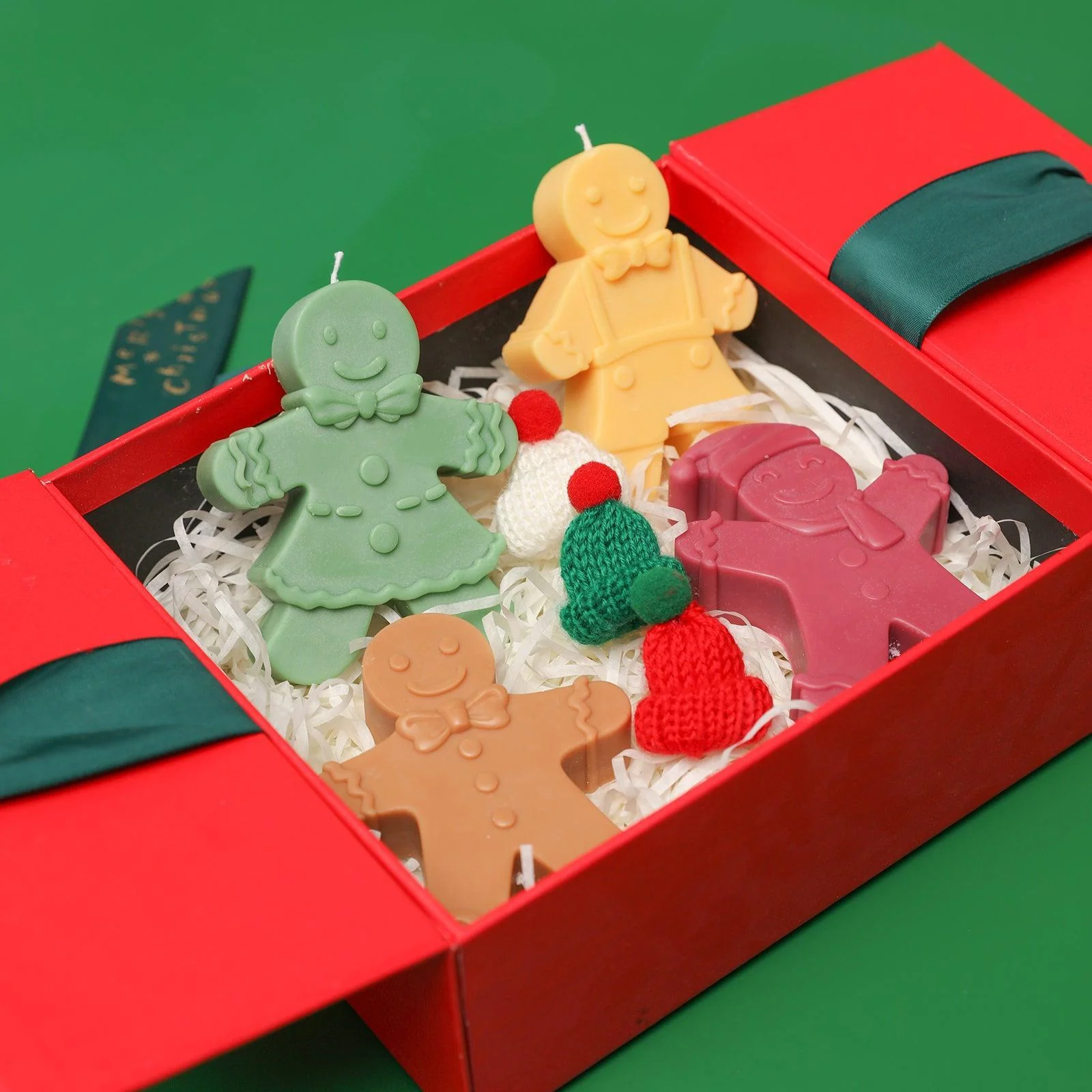 The Gingerbread Man Family Silicone Candle Mold - Image 6