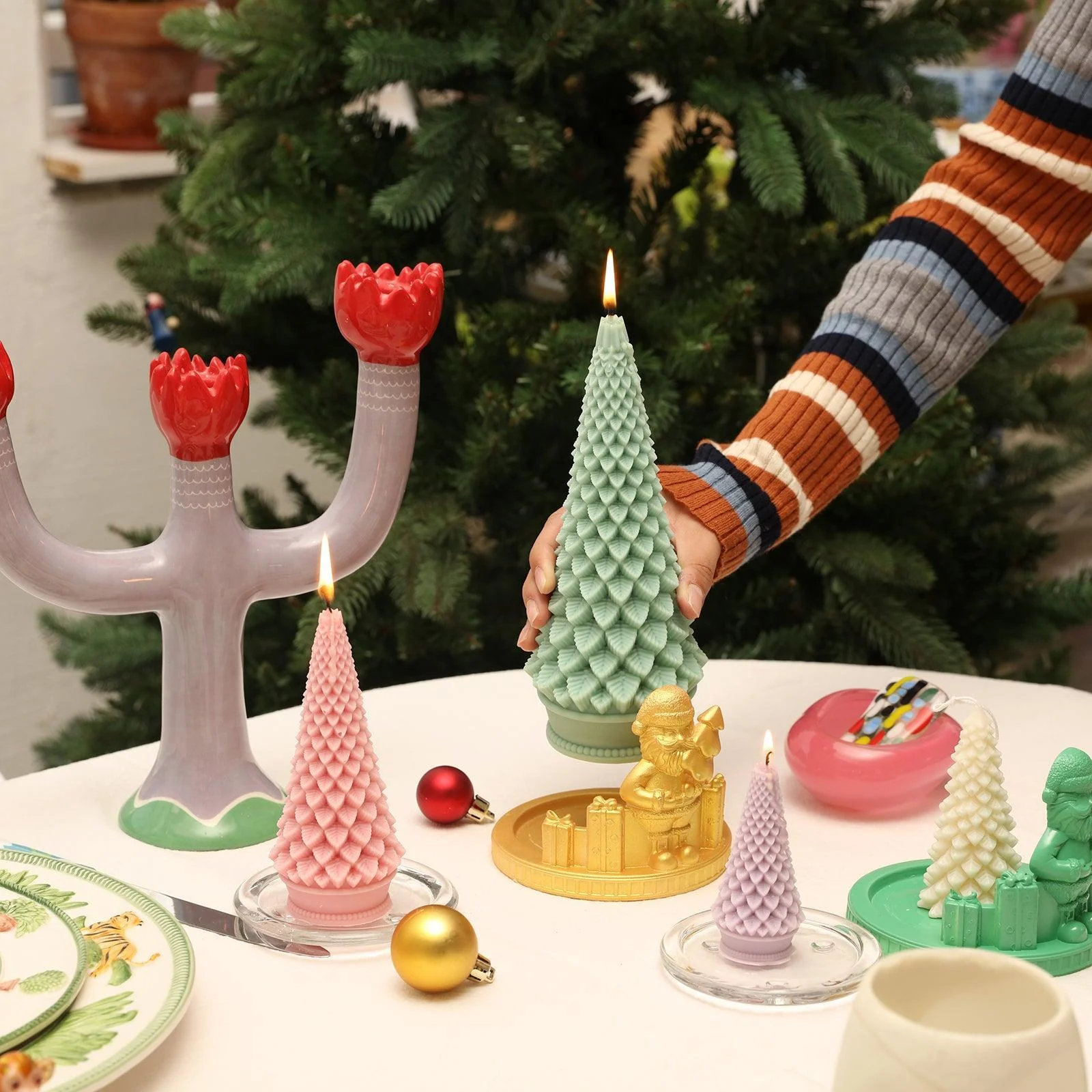 9'' Conical Christmas Tree Candle Silicone Mold - Image 4
