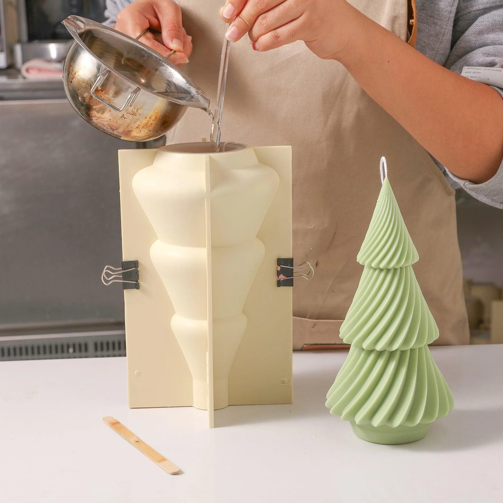 8.5'' Evergreen Christmas Tree Candle Silicone Mold - Image 2