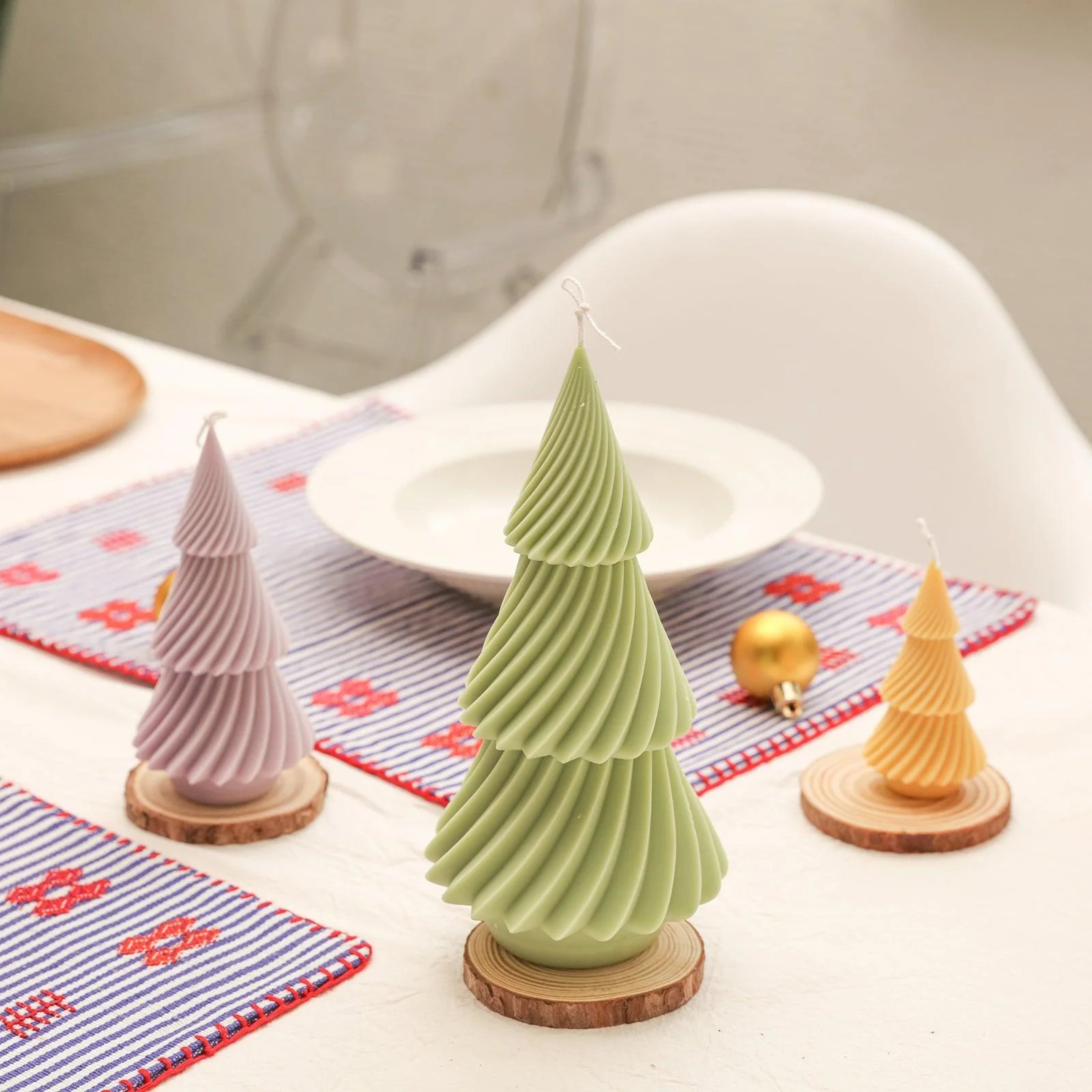 8.5'' Evergreen Christmas Tree Candle Silicone Mold - Image 4
