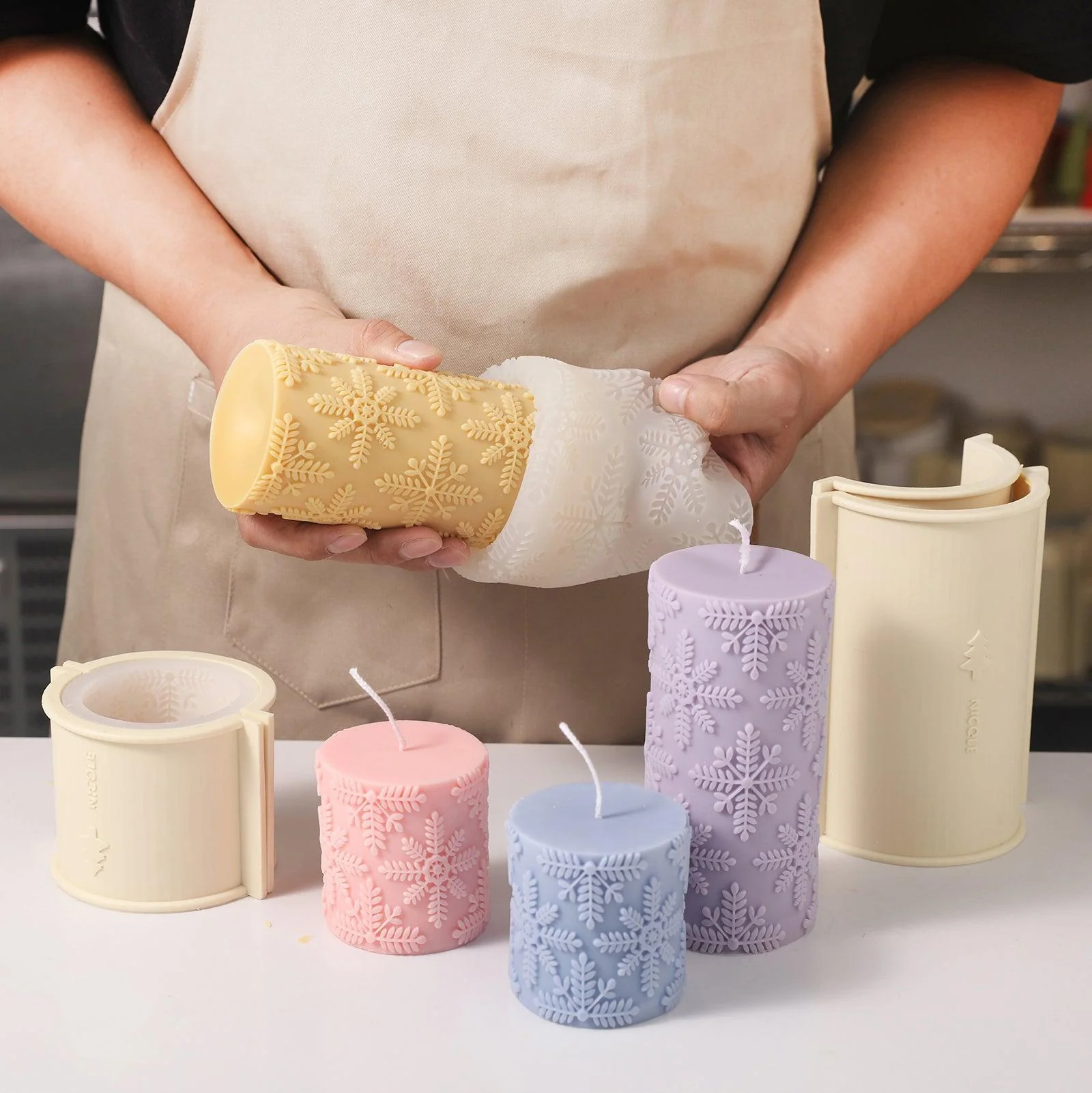 Snowflake Pattern Candle Collection Silicone Mold - Image 3