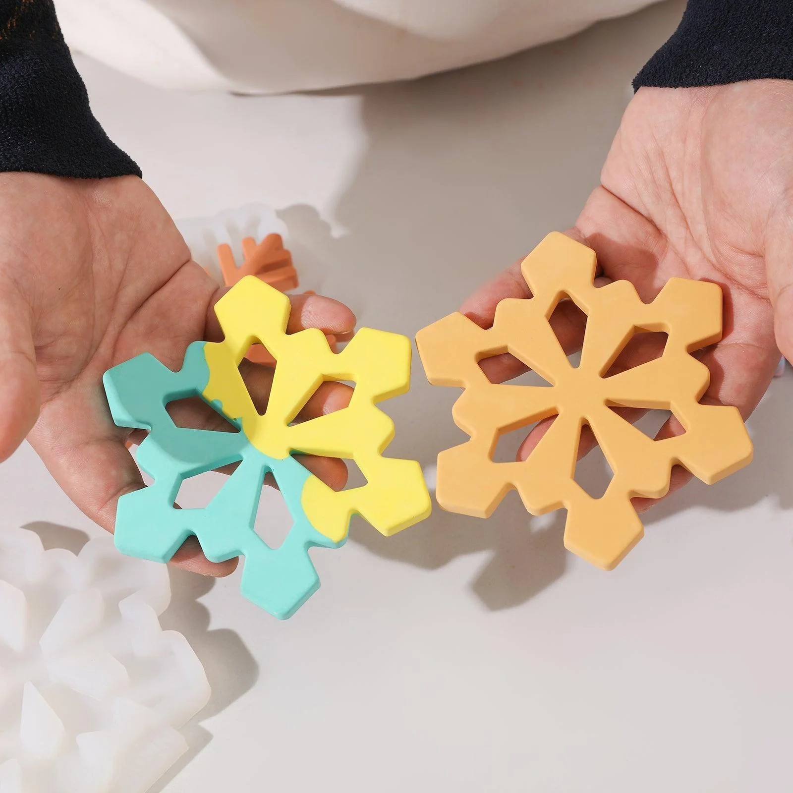 Christmas Snowflakes Shape Coaster Silicone Mold - Image 3