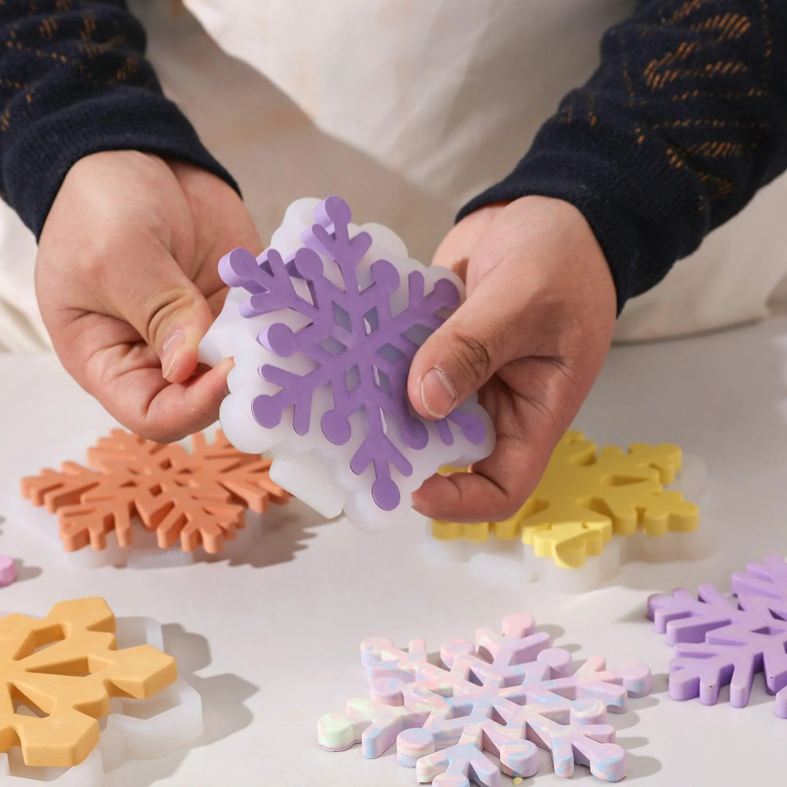 Christmas Snowflakes Shape Coaster Silicone Mold - Image 3
