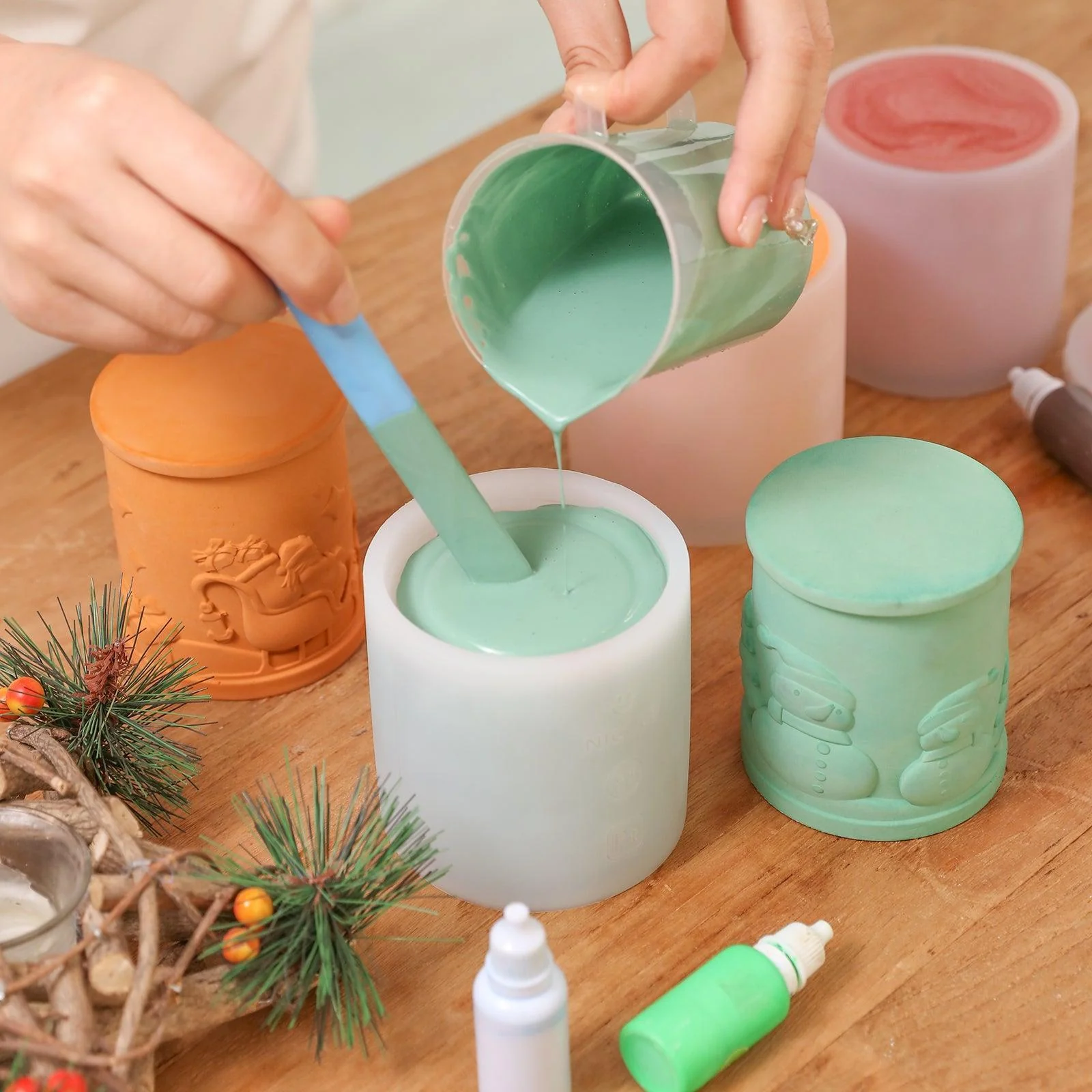 Christmas Themed Candle Jar with Lid Silicone Mould - Image 3