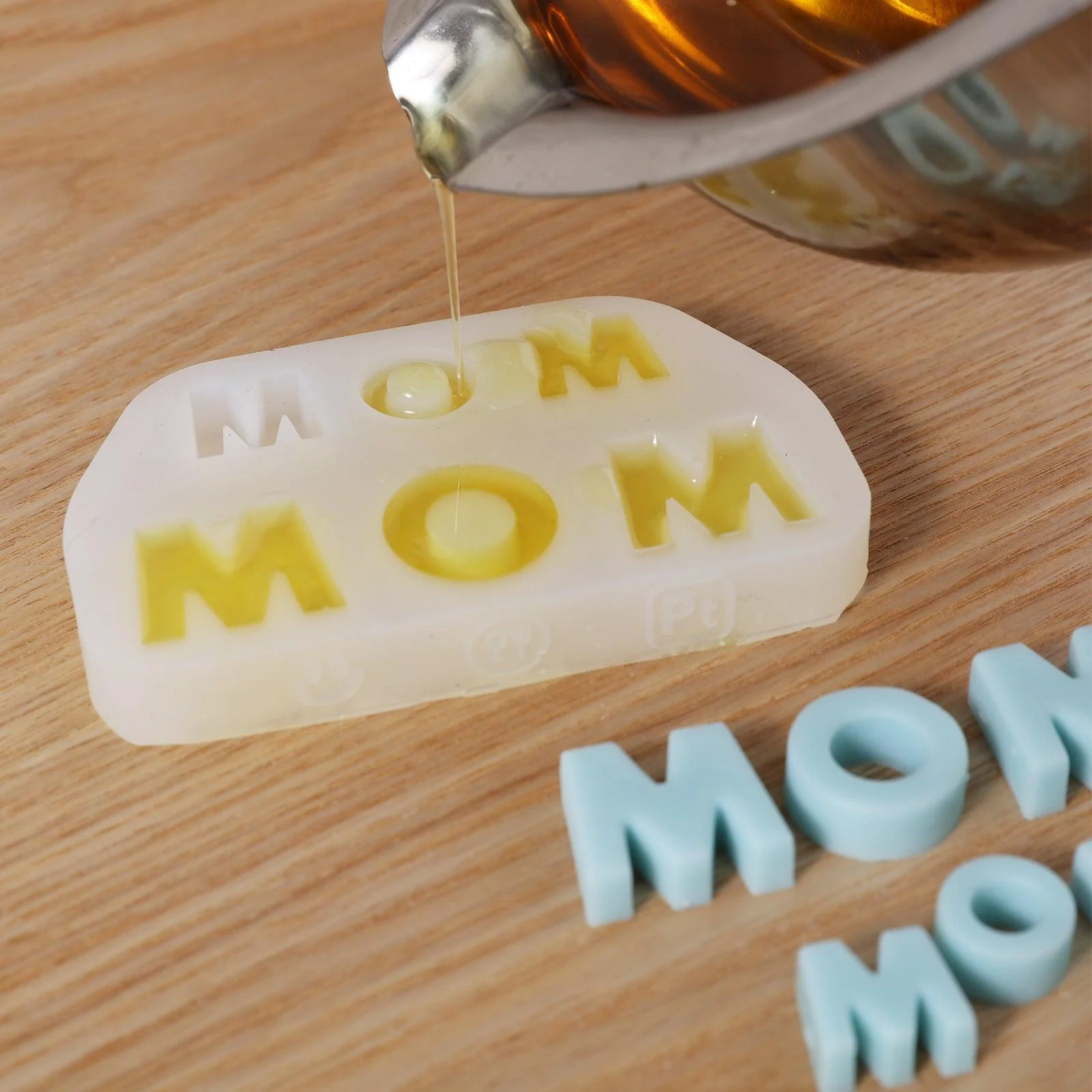 MOM Shaped Letter Candle Silicone Mold -Ⅰ - Image 3