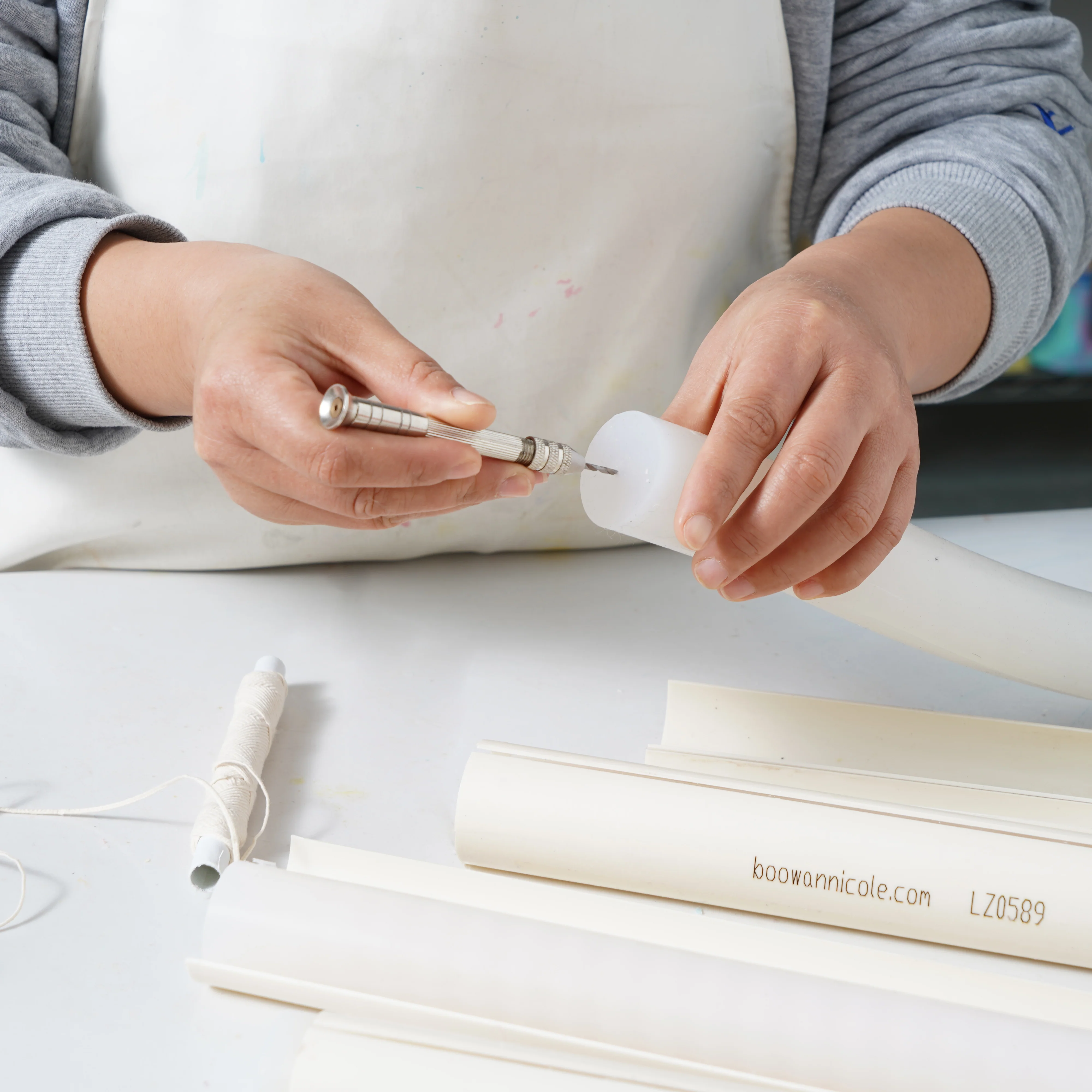 Elegant Spiral Long Taper Candle Silicone Mould - Image 3