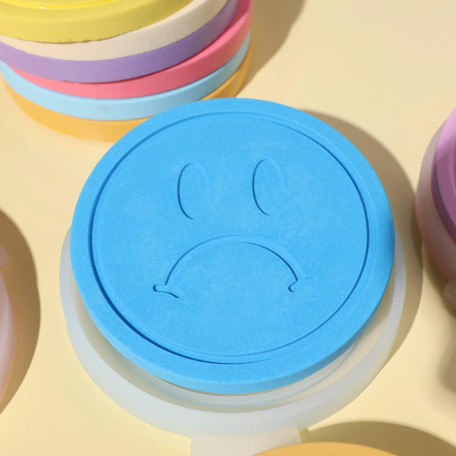 Emoticon-Ⅵ Concrete Coaster Silicone Mould - Image 6