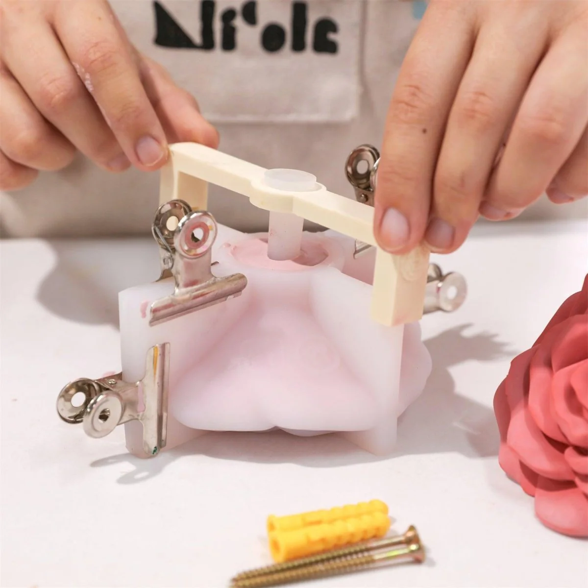 Rose Flora Kiss Wall Cloth Coat Hook Silicone Mold - Image 3