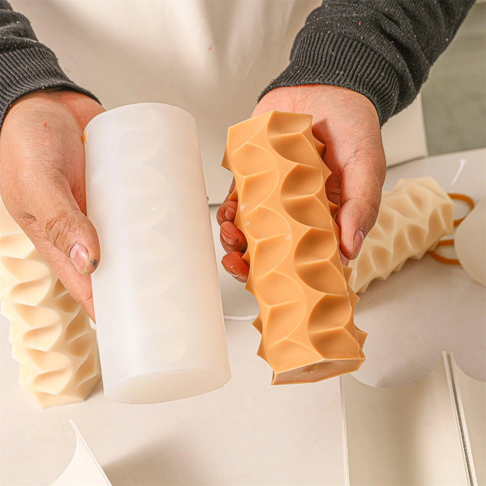 Sculptural Candle Silicone Mold - Image 4